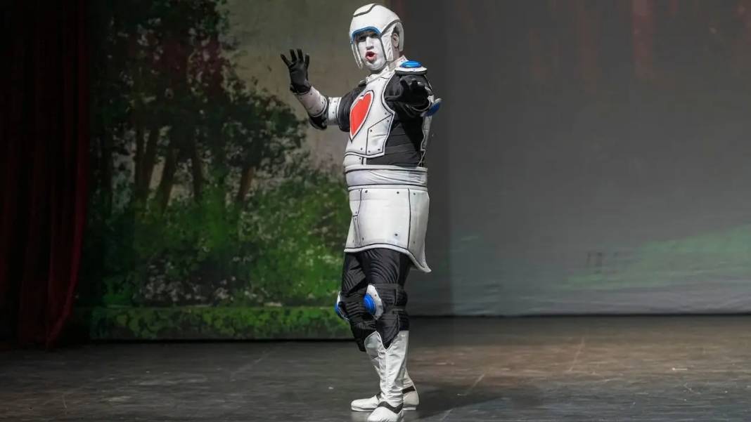 Antalya’da İnteraktif Çocuk Oyunu Dino Ormanı Büyüledi! 4